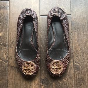 Tory Burch size 8.5 brown snake skin flat